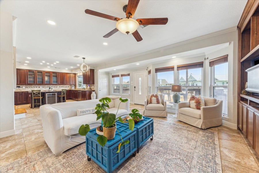 Property photo for 1339 Outrigger, Tiki Island, TX