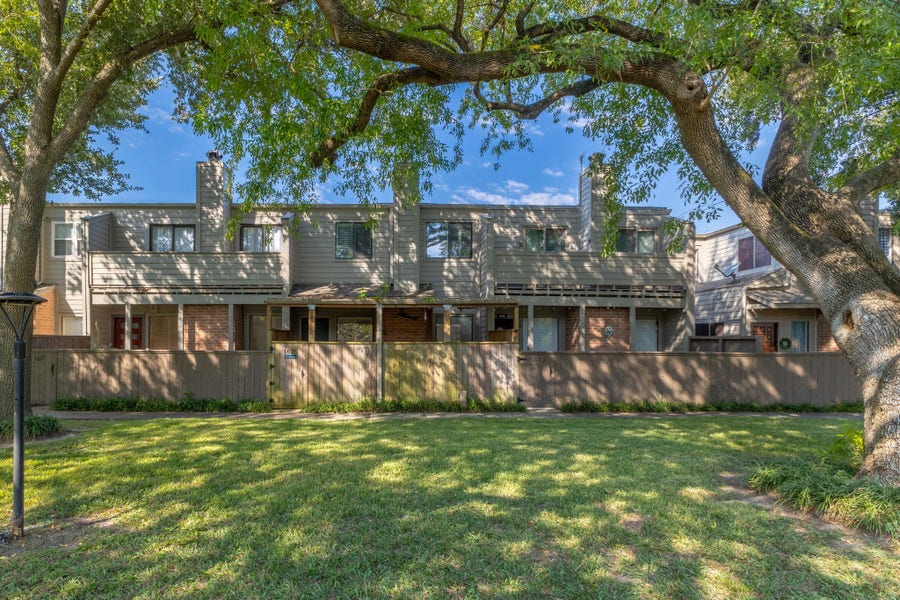 Property photo for 1625 Prairie Grove Drive, Houston, TX