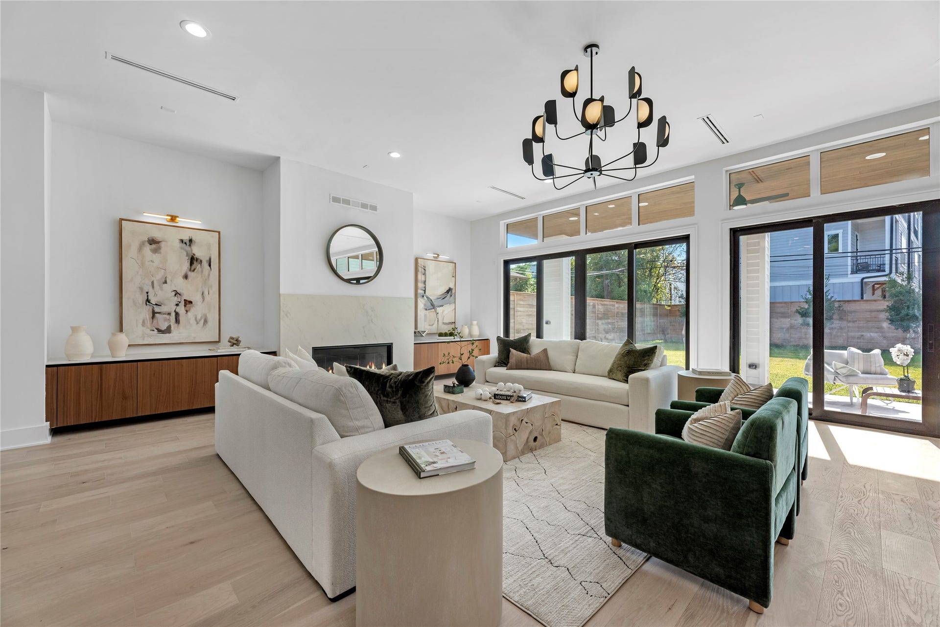 963 W 41st Street, Houston, TX 77018 963 W 41st Street, Houston, TX 77018