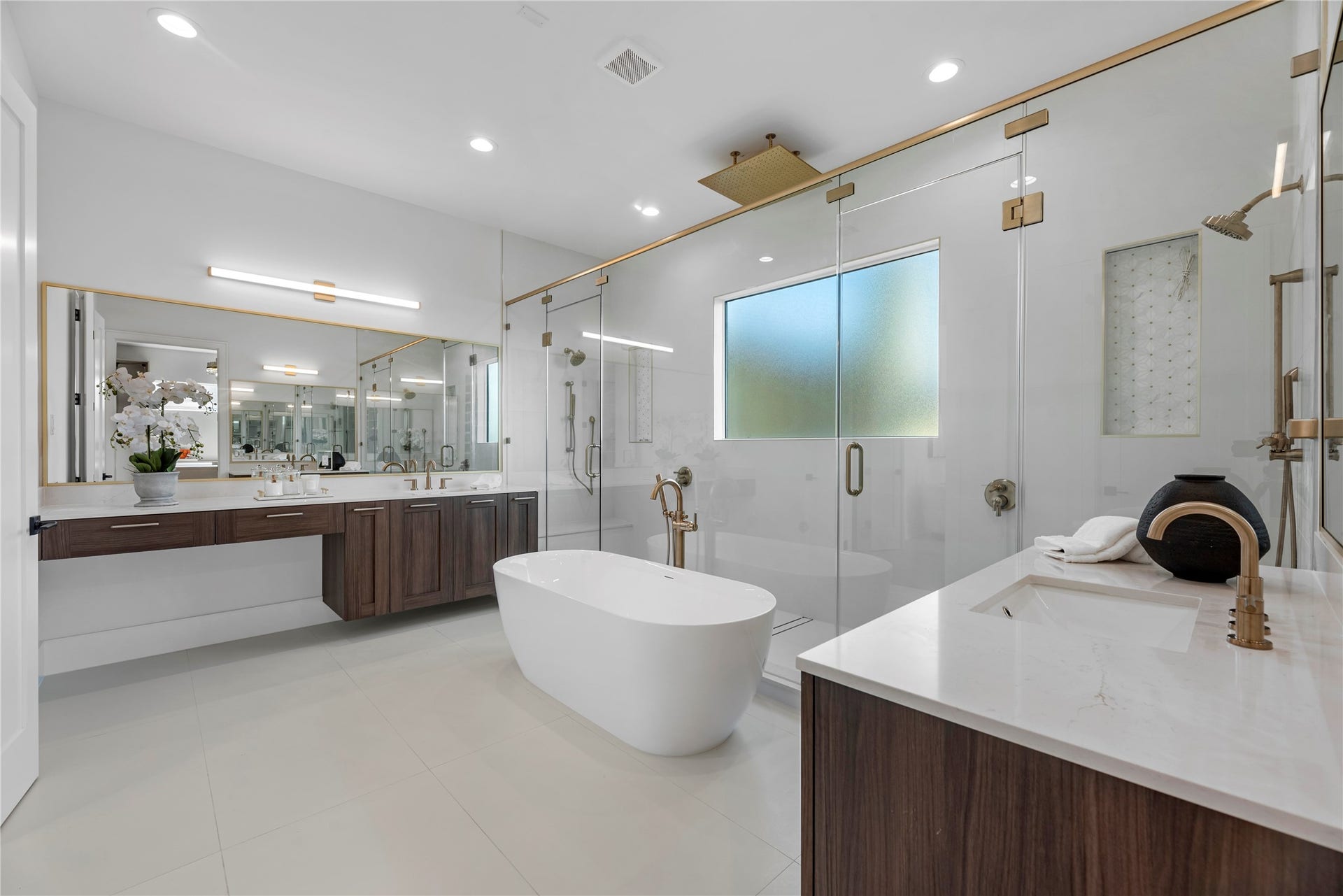 963 W 41st Street, Houston, TX 77018 963 W 41st Street, Houston, TX 77018