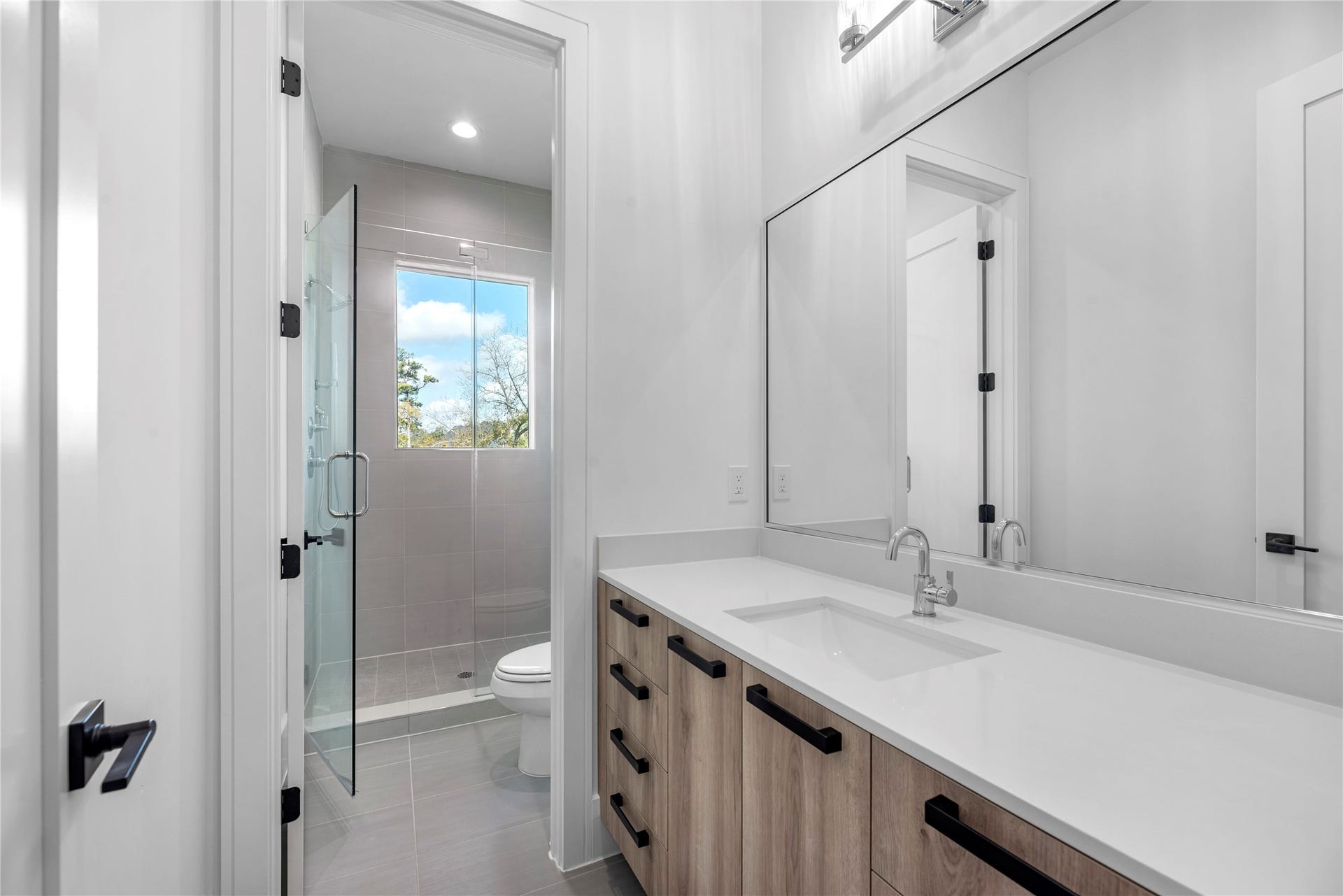 963 W 41st Street, Houston, TX 77018 963 W 41st Street, Houston, TX 77018