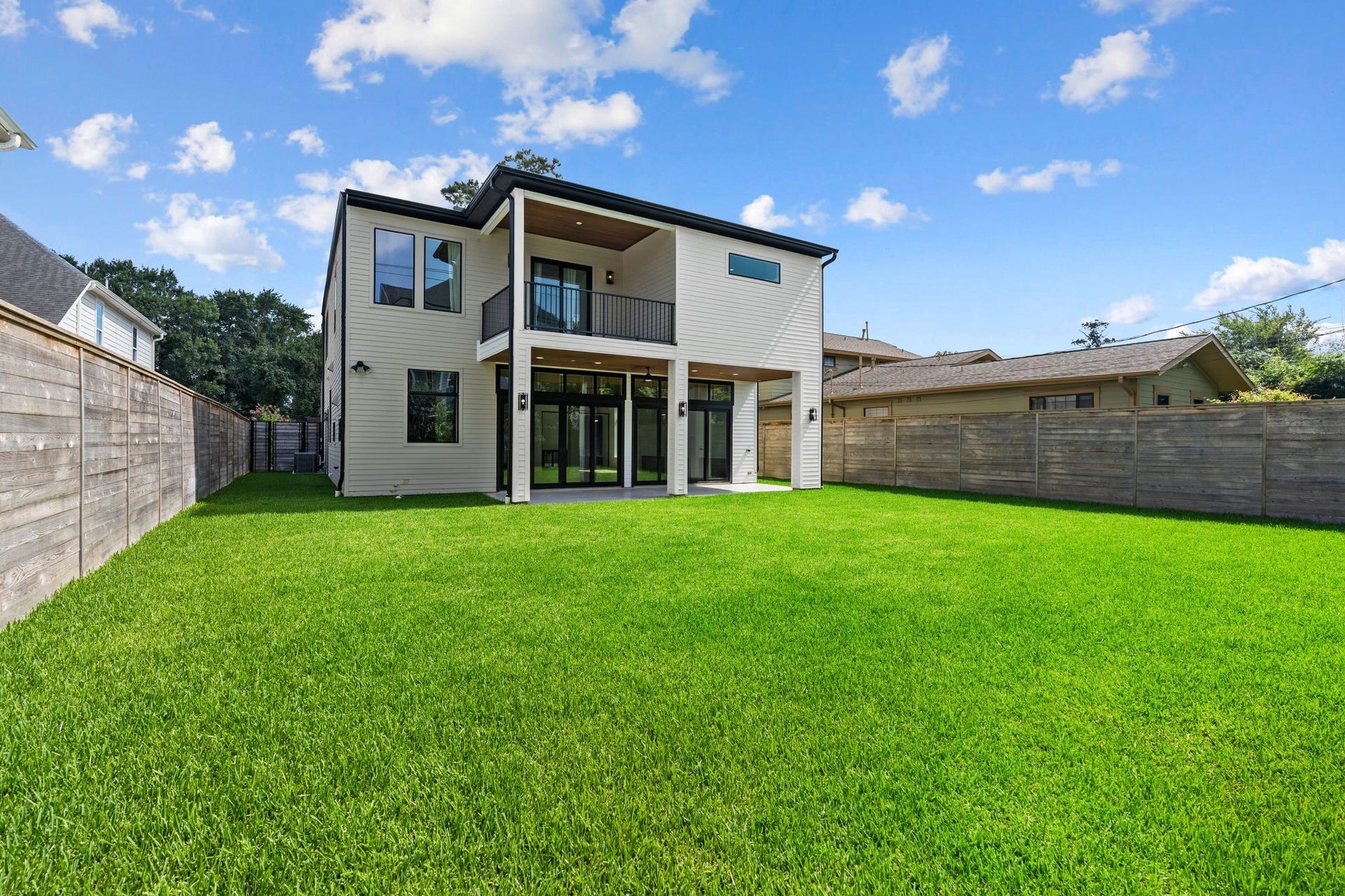 963 W 41st Street, Houston, TX 77018