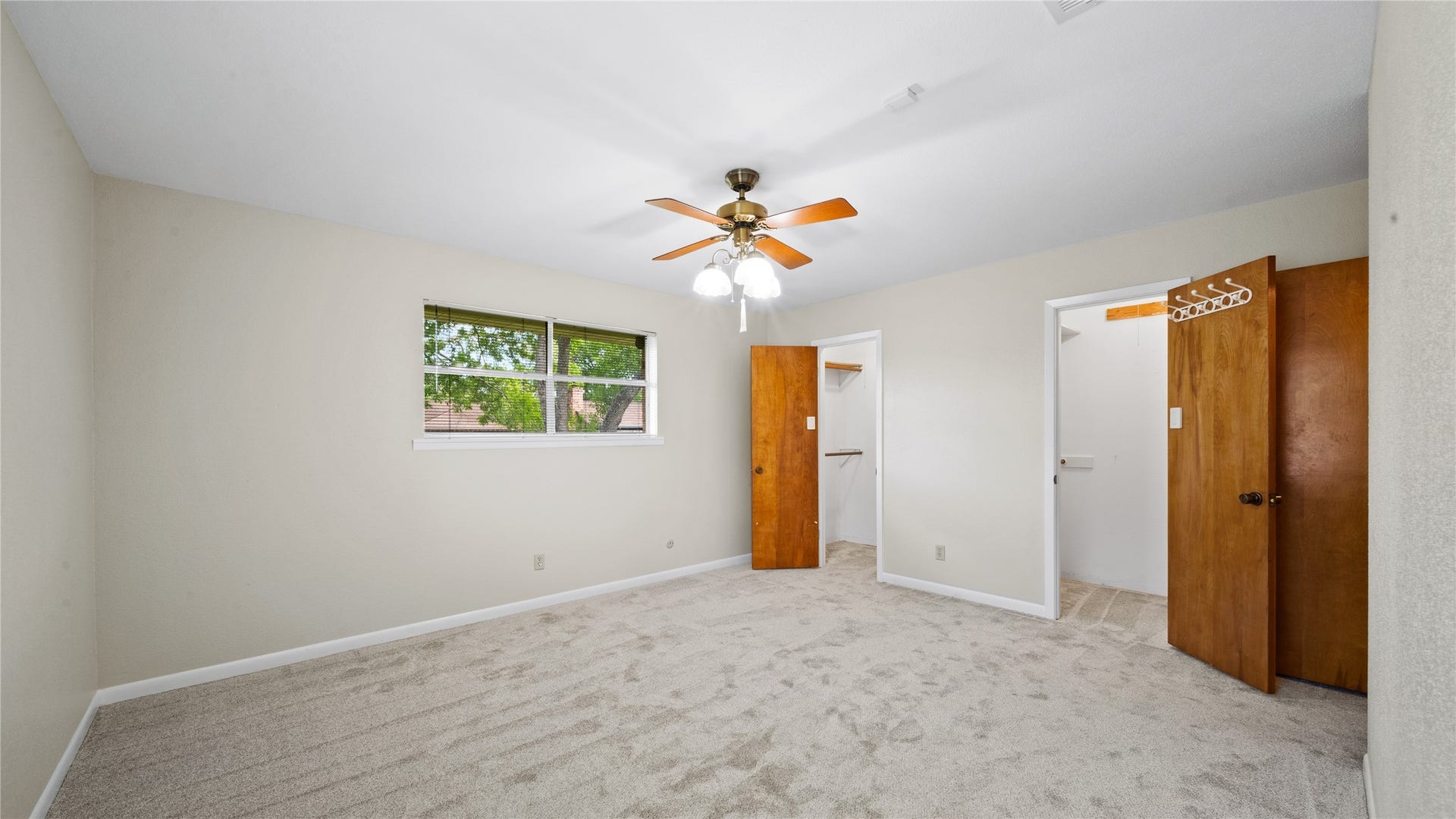 412 Daffodil Street, Lake Jackson, TX 77566 412 Daffodil Street, Lake Jackson, TX 77566