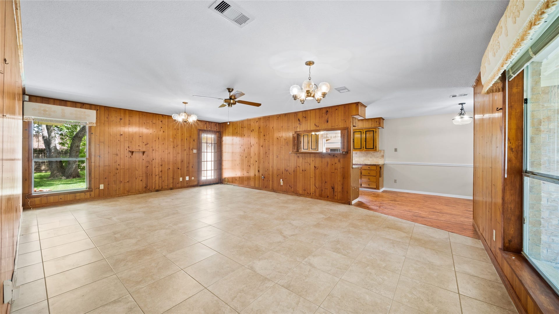 412 Daffodil Street, Lake Jackson, TX 77566 412 Daffodil Street, Lake Jackson, TX 77566