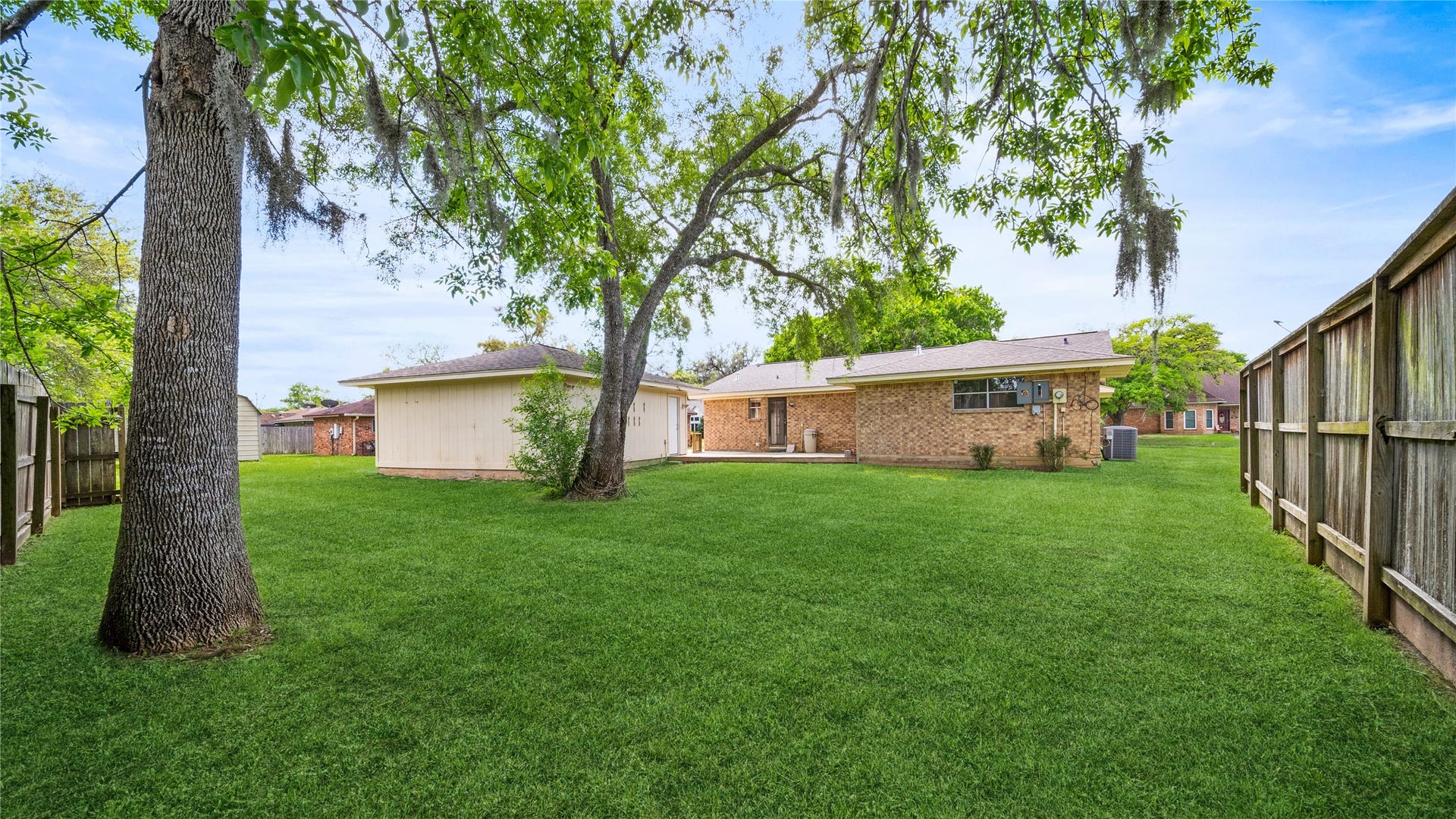 412 Daffodil Street, Lake Jackson, TX 77566 412 Daffodil Street, Lake Jackson, TX 77566