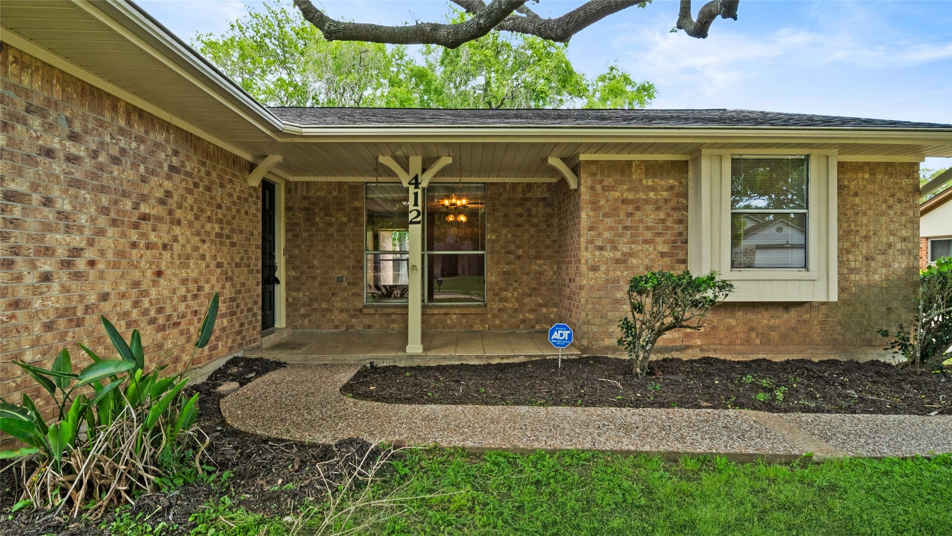 412 Daffodil Street, Lake Jackson, TX 77566 412 Daffodil Street, Lake Jackson, TX 77566