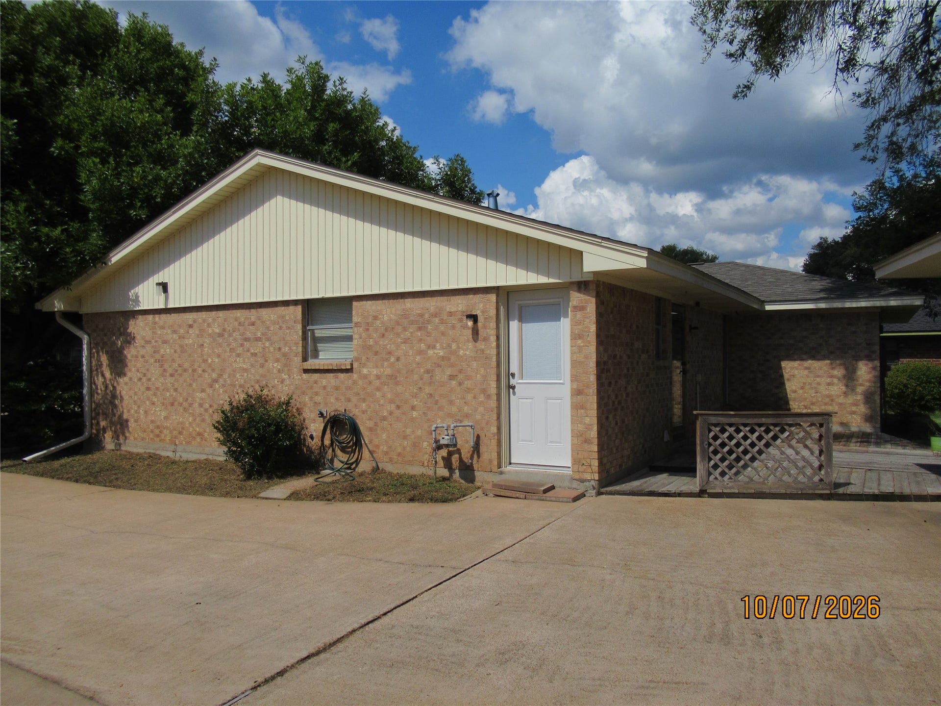 412 Daffodil Street, Lake Jackson, TX 77566 412 Daffodil Street, Lake Jackson, TX 77566