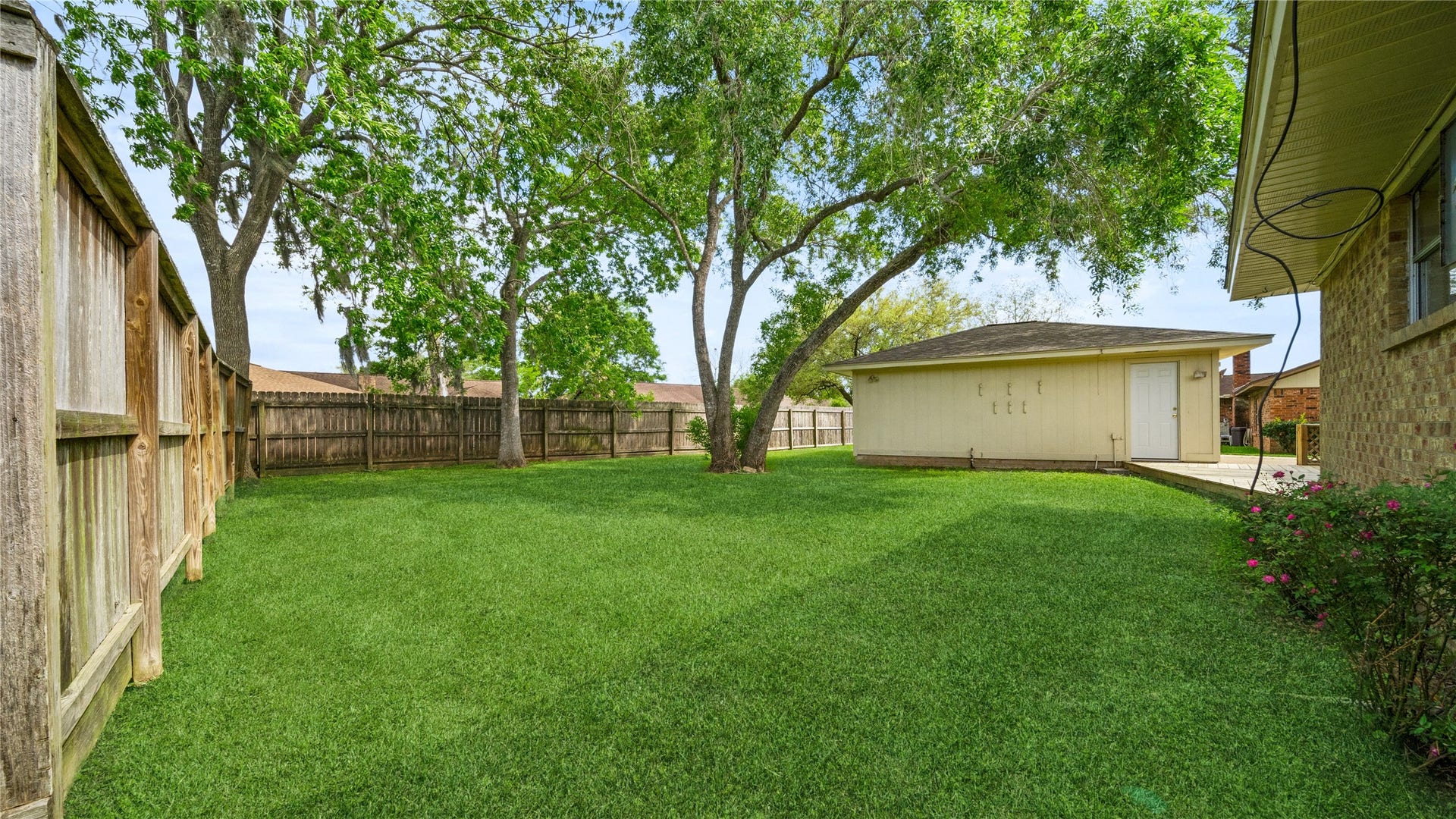 412 Daffodil Street, Lake Jackson, TX 77566 412 Daffodil Street, Lake Jackson, TX 77566