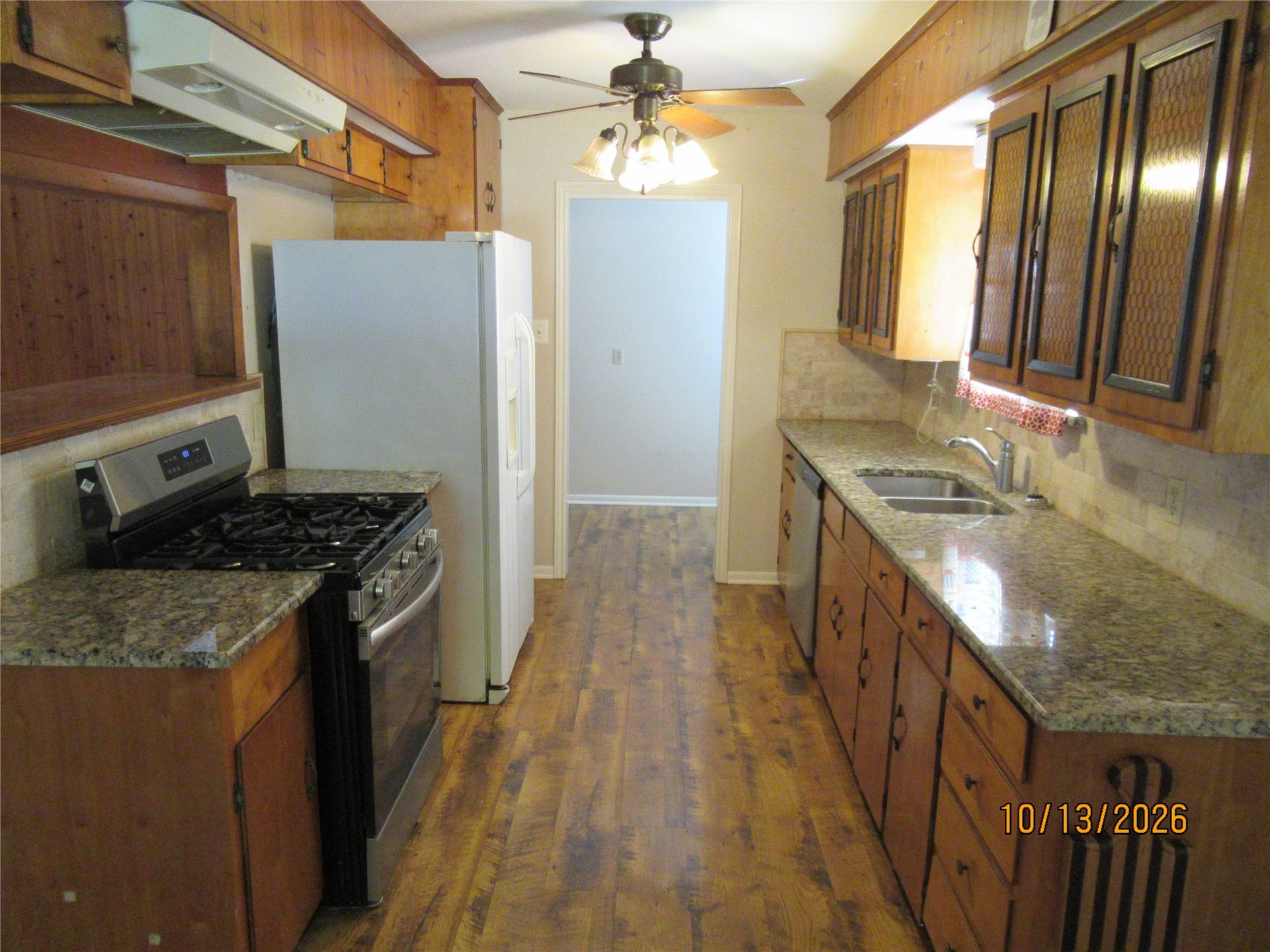 412 Daffodil Street, Lake Jackson, TX 77566 412 Daffodil Street, Lake Jackson, TX 77566
