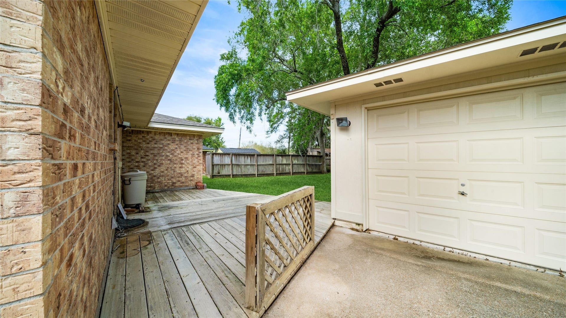 412 Daffodil Street, Lake Jackson, TX 77566 412 Daffodil Street, Lake Jackson, TX 77566