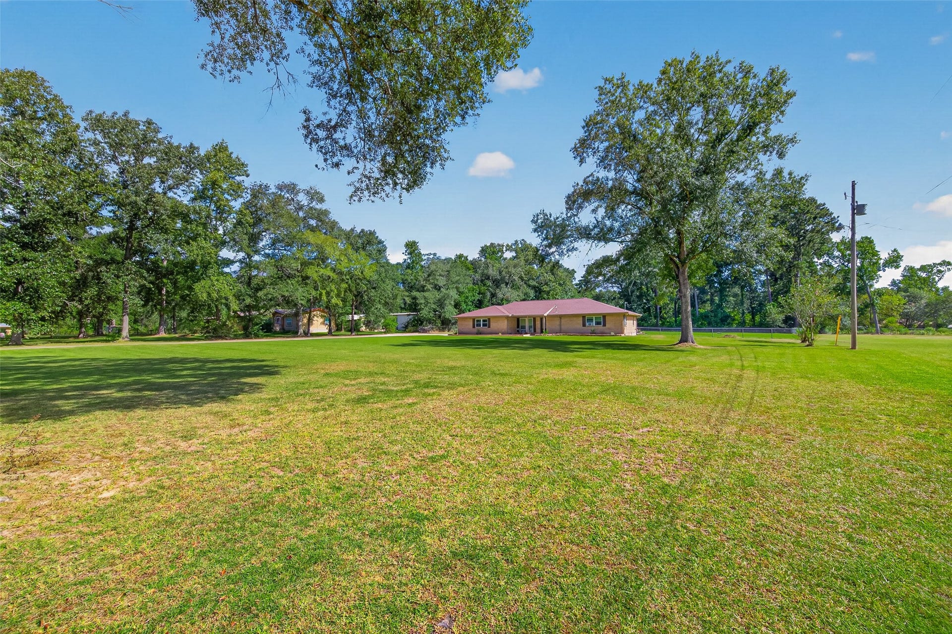 68 White Oak Drive, New Caney, TX 77357 68 White Oak Drive, New Caney, TX 77357