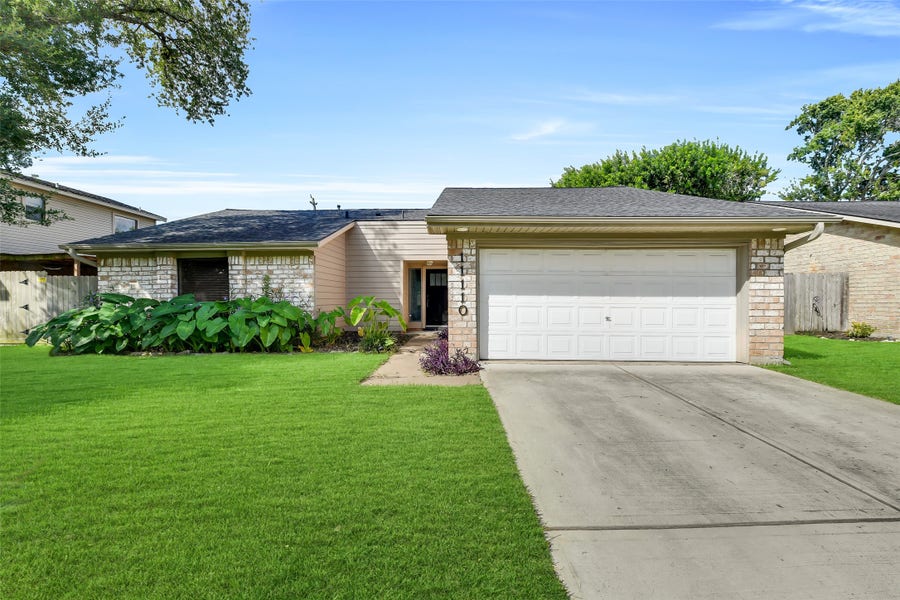 Property photo for 11110 Sagecountry Drive, Houston, TX