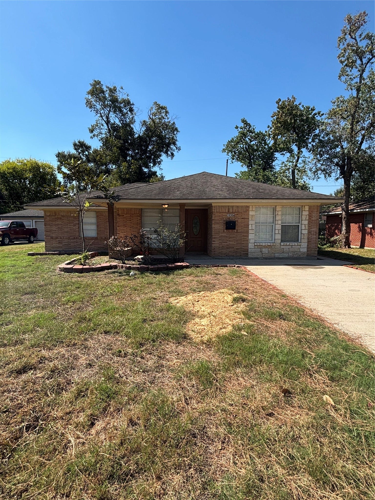 10306 Oboe Drive, Houston, TX 77025 10306 Oboe Drive, Houston, TX 77025