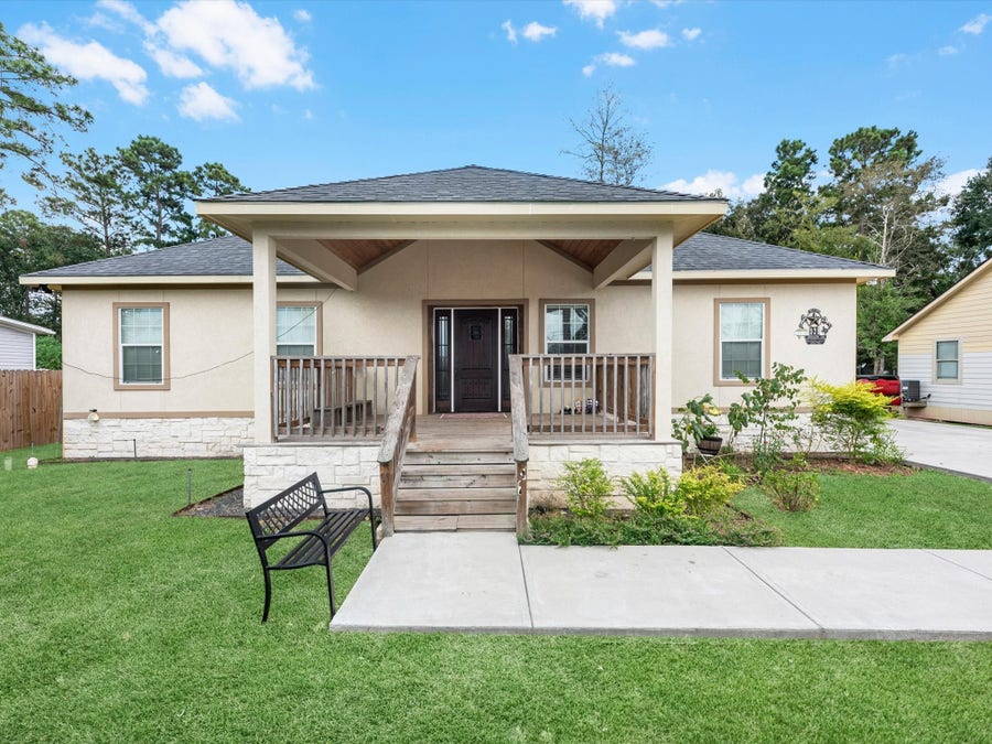 Property photo for 528 Draylon Drive, Conroe, TX