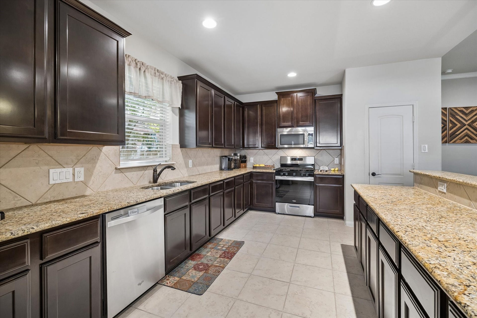 2005 Clatt Way, Conroe, TX 77301 2005 Clatt Way, Conroe, TX 77301