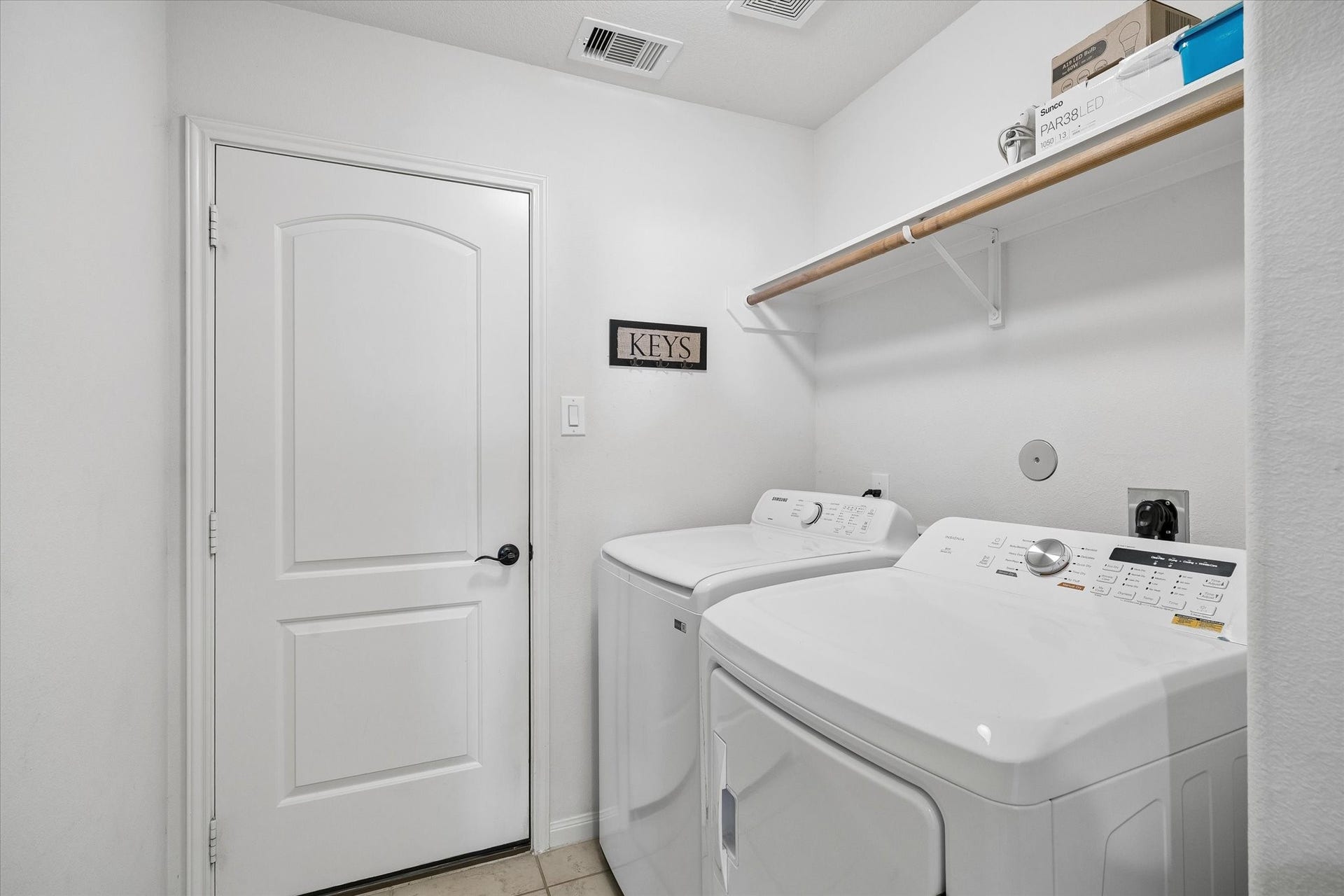 2005 Clatt Way, Conroe, TX 77301 2005 Clatt Way, Conroe, TX 77301