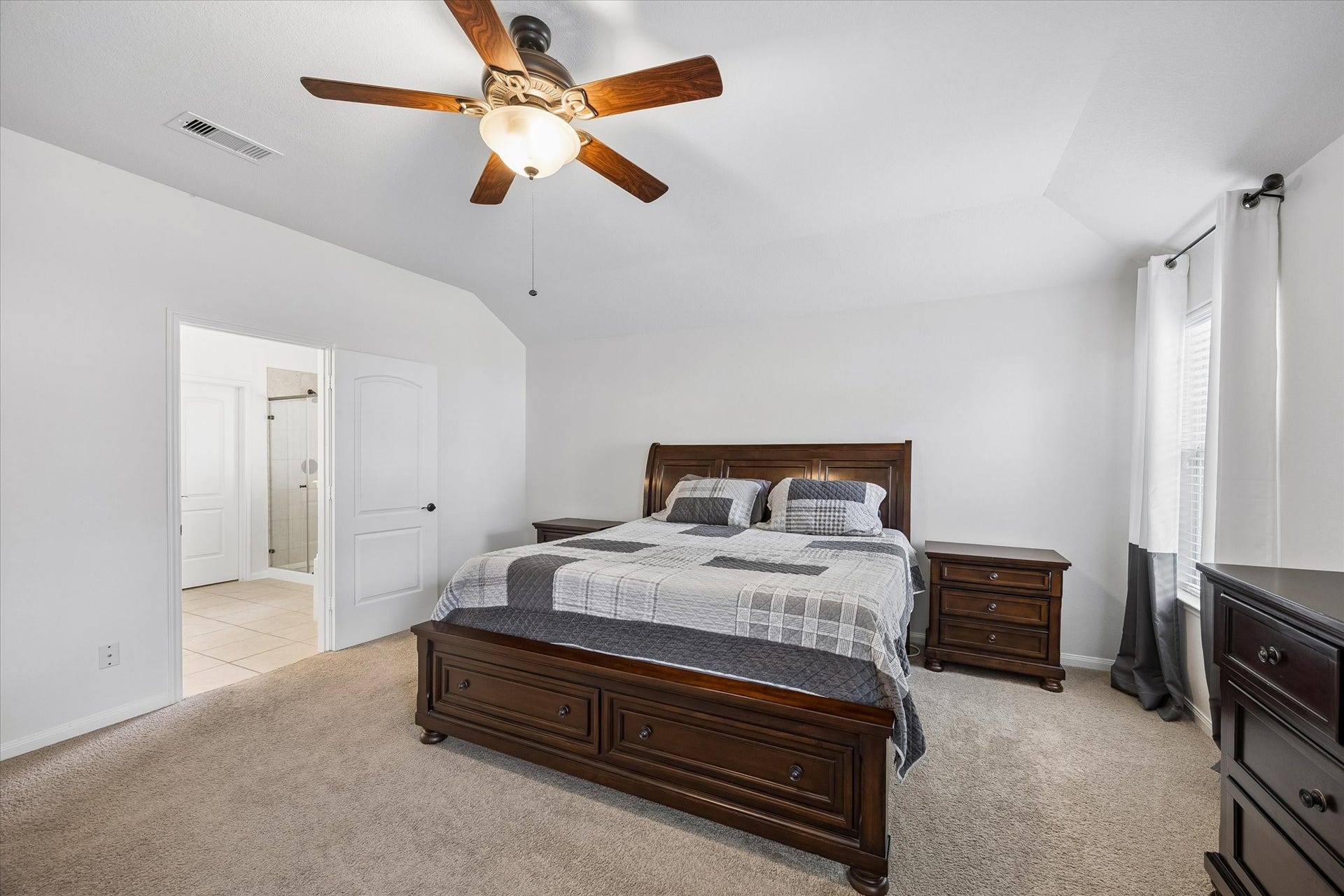 2005 Clatt Way, Conroe, TX 77301 2005 Clatt Way, Conroe, TX 77301
