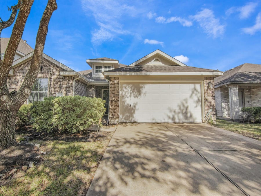 Property photo for 13301 Baron Hill Lane, Rosharon, TX