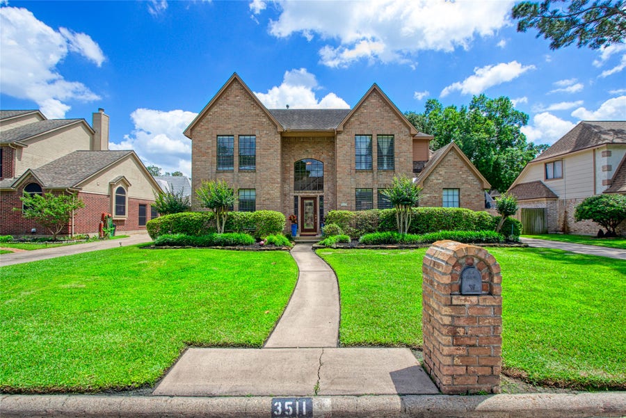 Property photo for 3511 Shanemoss Court, Houston, TX