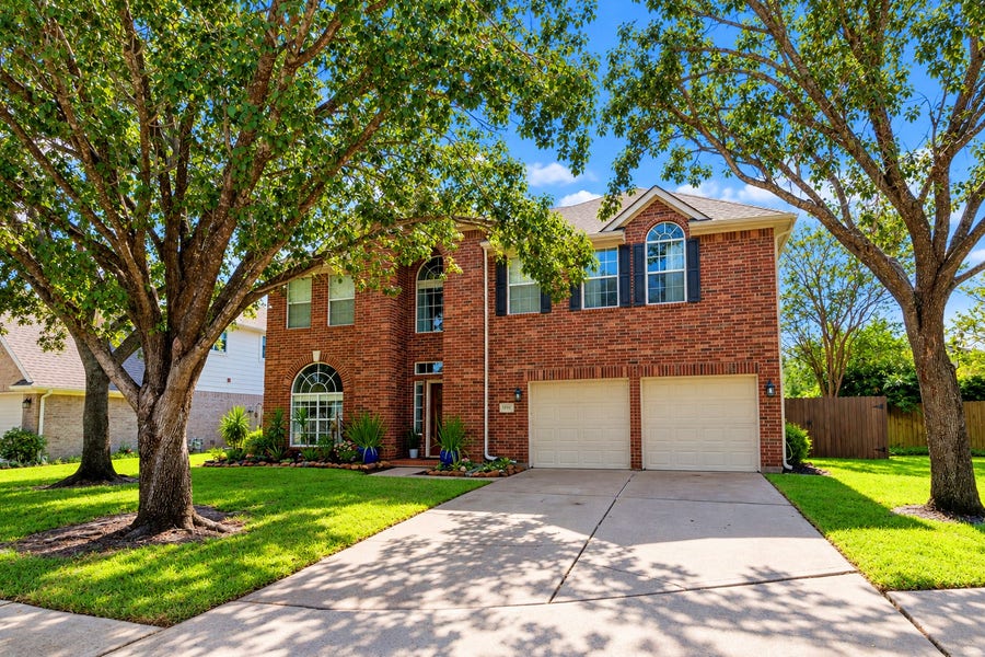 Property photo for 4107 E Baden Oaks Drive, Pearland, TX