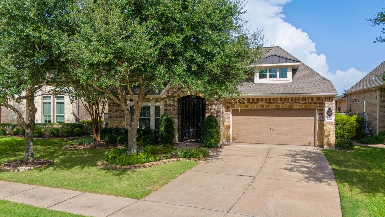 Welcome to 26831 Camirillo Creek!