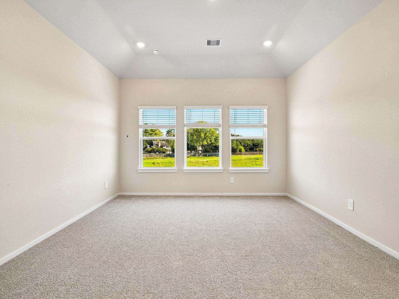 9143 Banpo Heights Drive, Cypress, TX 77433 Photo is not of the actual home, but is an inspirational photo of builder's model home and nay depict options, furnishings, and/or decorator features that are not inlcluded.