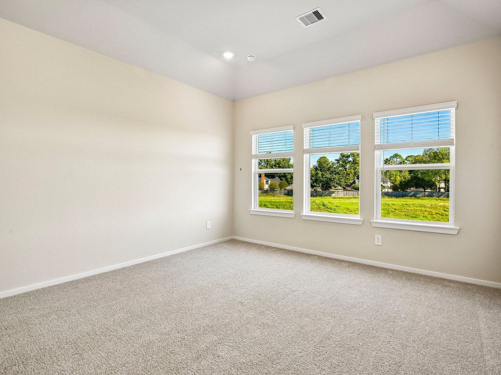 9143 Banpo Heights Drive, Cypress, TX 77433 Photo is not of the actual home, but is an inspirational photo of builder's model home and nay depict options, furnishings, and/or decorator features that are not inlcluded.