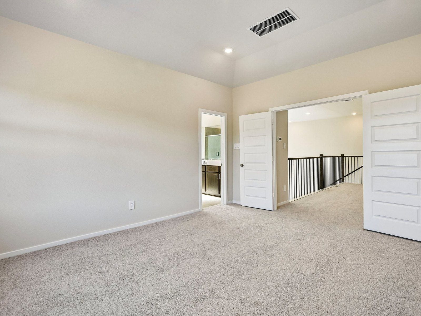 9143 Banpo Heights Drive, Cypress, TX 77433 Photo is not of the actual home, but is an inspirational photo of builder's model home and nay depict options, furnishings, and/or decorator features that are not inlcluded.