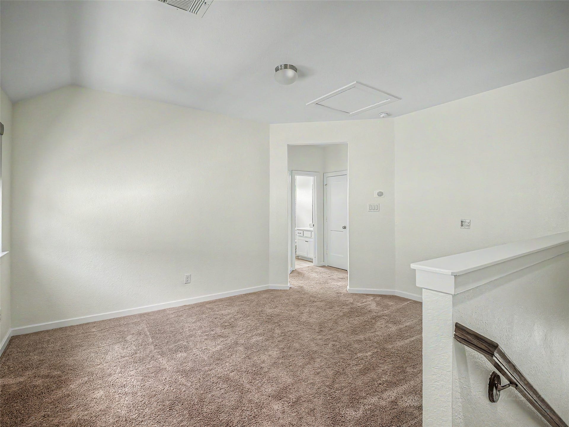 6019 Dovetail Cliff Court, Katy, TX 77493 This second-floor game room offers a flexible bonus space right at the top of the stairs. It easily functions as a secondary living area, media room, study lounge, or playroom to fit your needs.