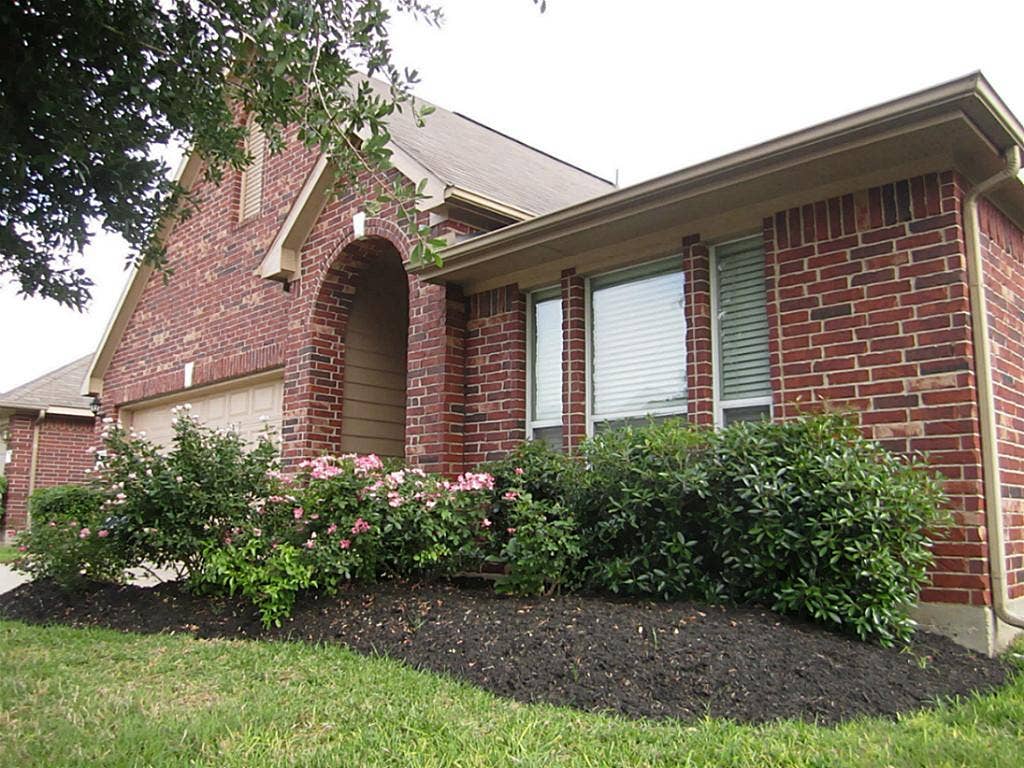 1011 Cove Crest Trail Trail, Fresno, TX 77545 Beautiful Curb Appeal