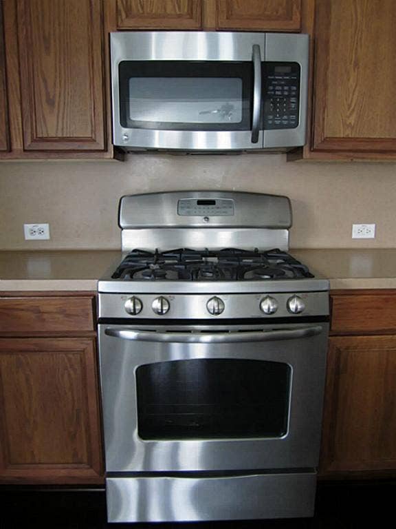1011 Cove Crest Trail Trail, Fresno, TX 77545 Stainless steel appliance