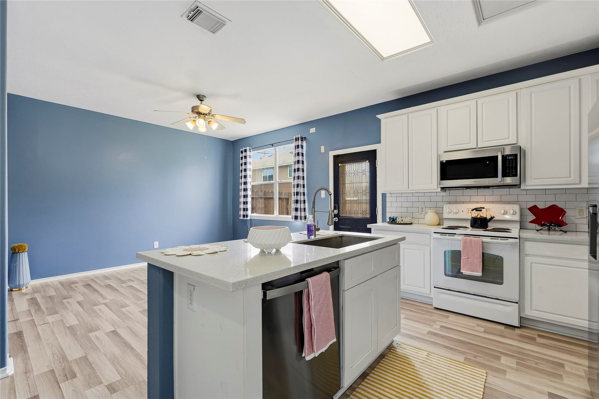 2602 Mill Creek Drive, Pasadena, TX 77503 2602 Mill Creek Drive, Pasadena, TX 77503