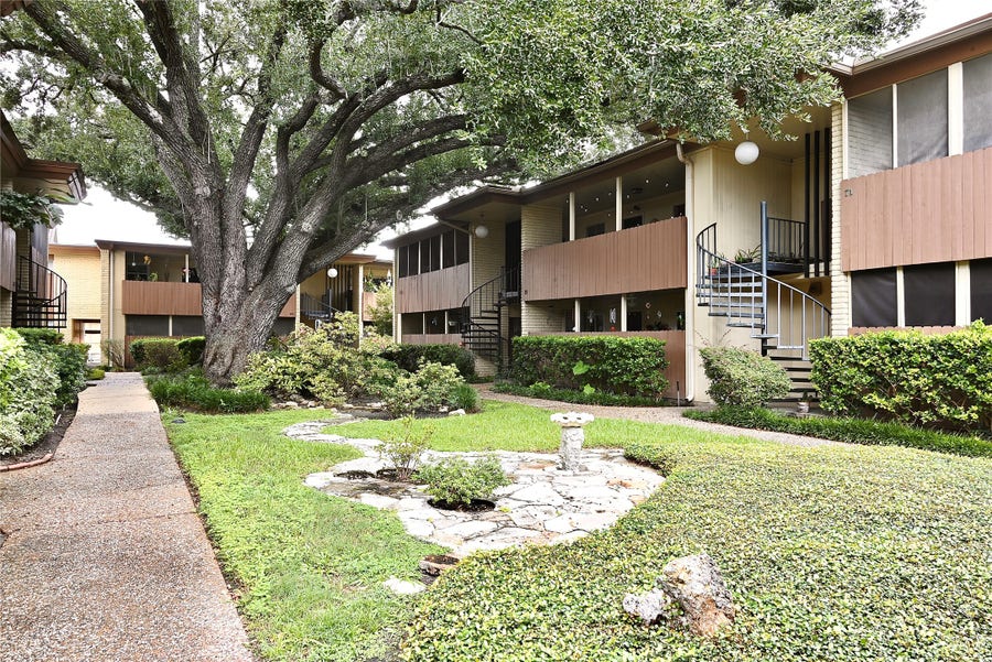 Property photo for 7714 Renwick Dr, #H57, Houston, TX