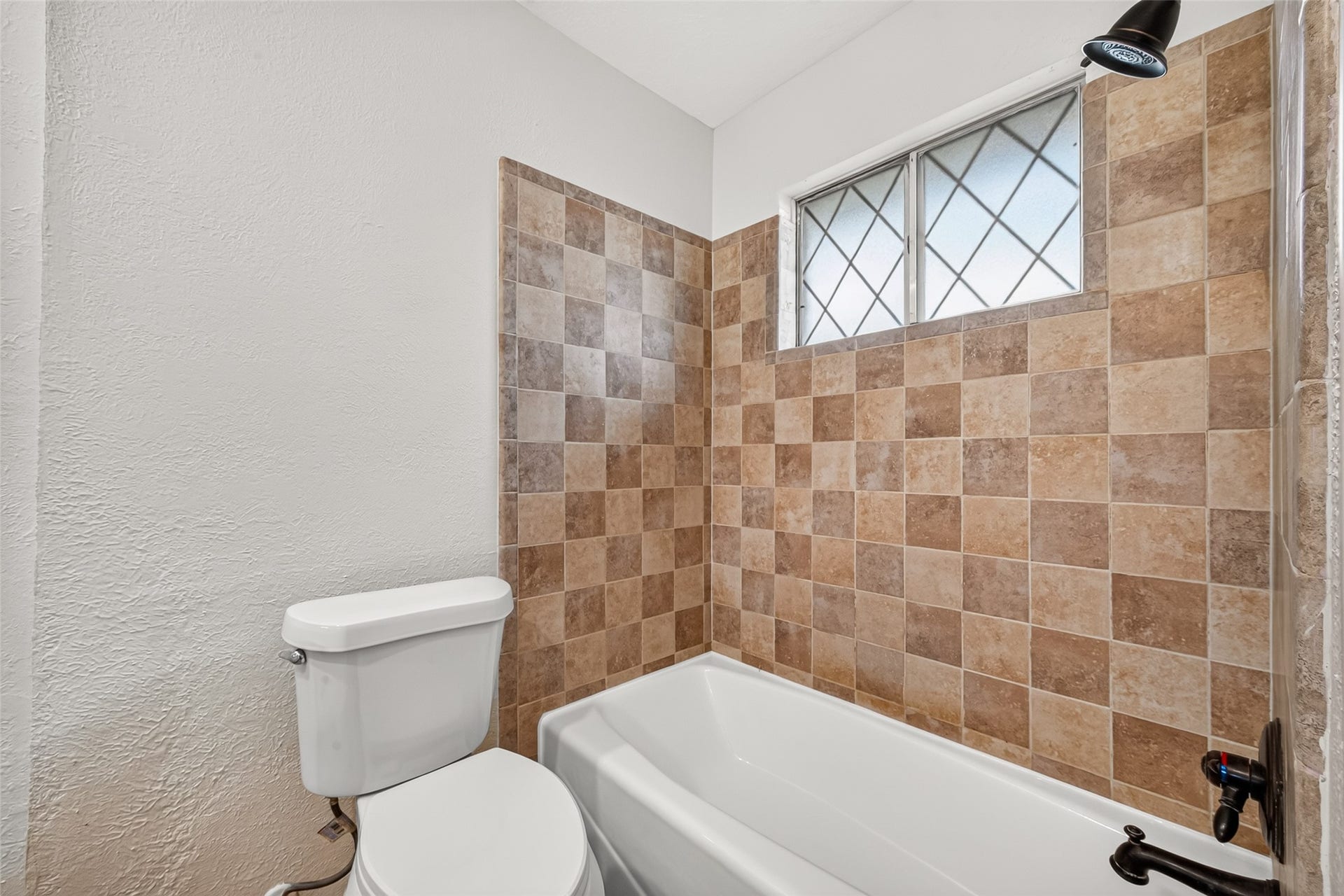 6914 Rockergate Drive, Missouri City, TX 77489 6914 Rockergate Drive, Missouri City, TX 77489