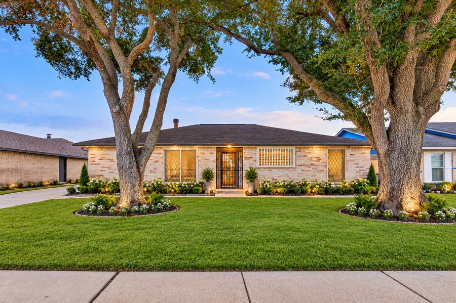 Property photo for 6914 Rockergate Drive, Missouri City, TX