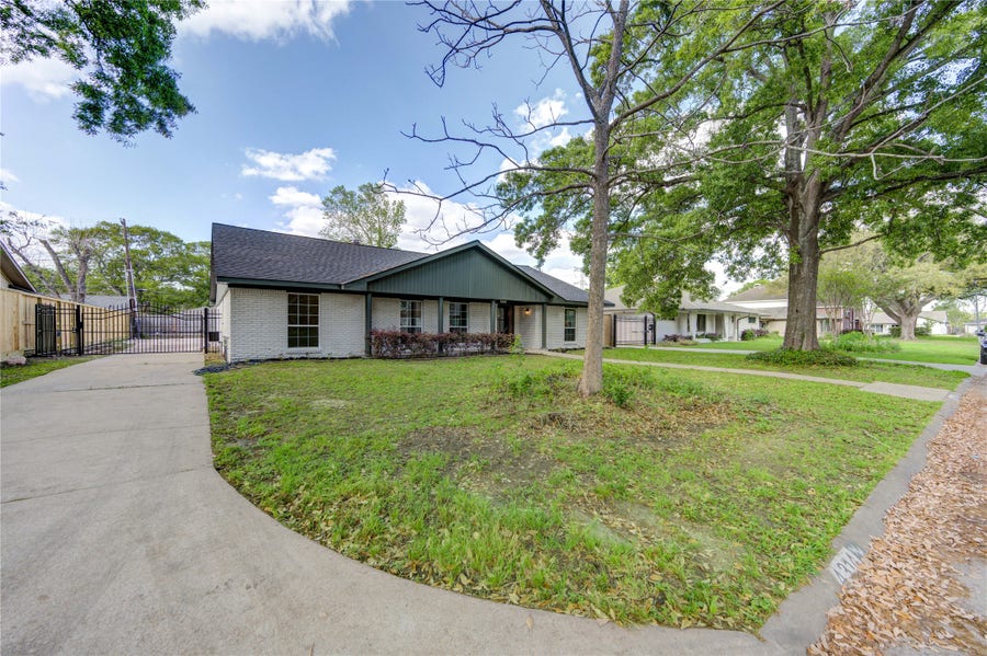 Property photo for 4314 Nenana Drive, Houston, TX