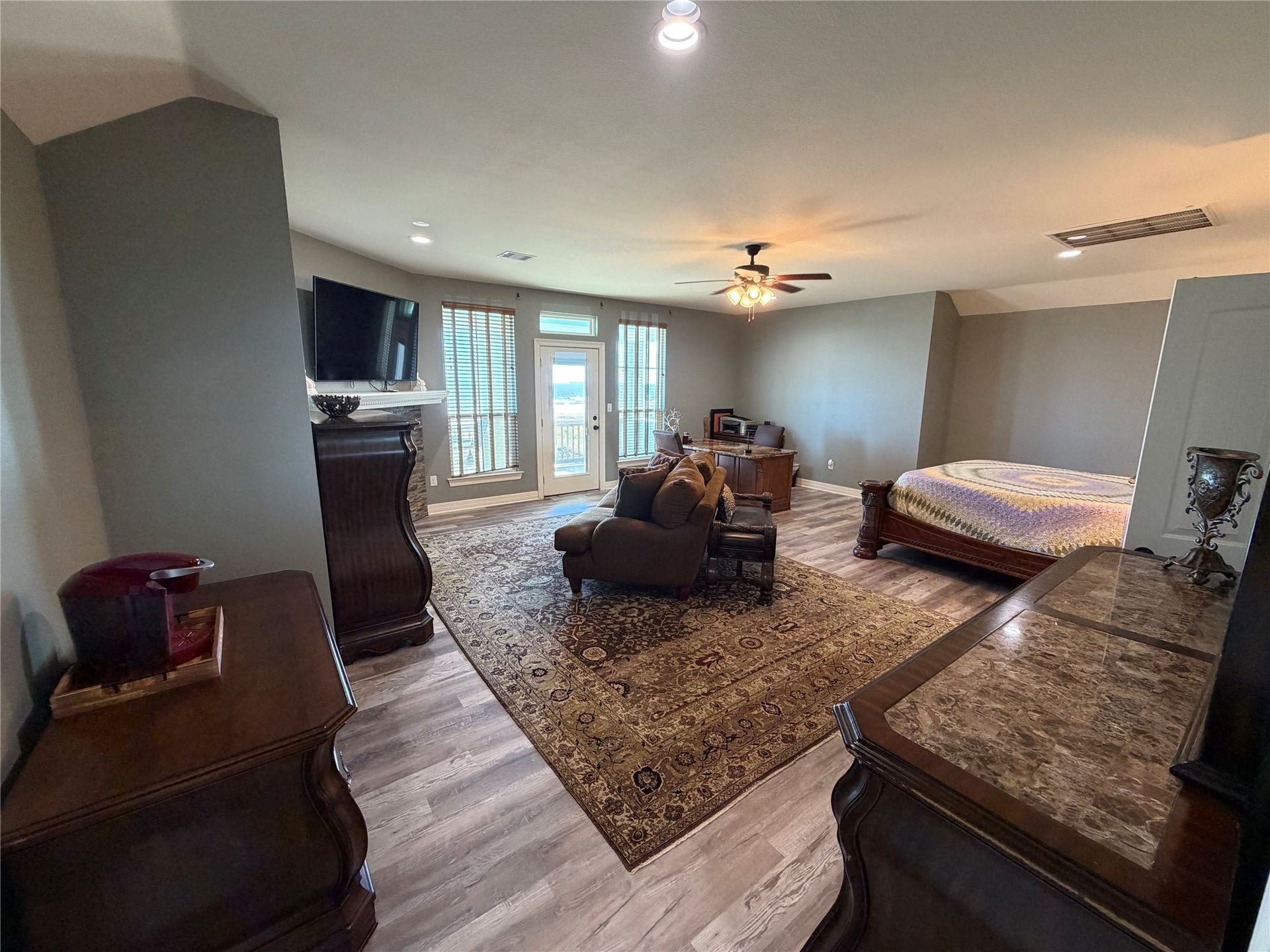 715 Magnolia Lane, Port Bolivar, TX 77650 Entry to master suite view on second floor
