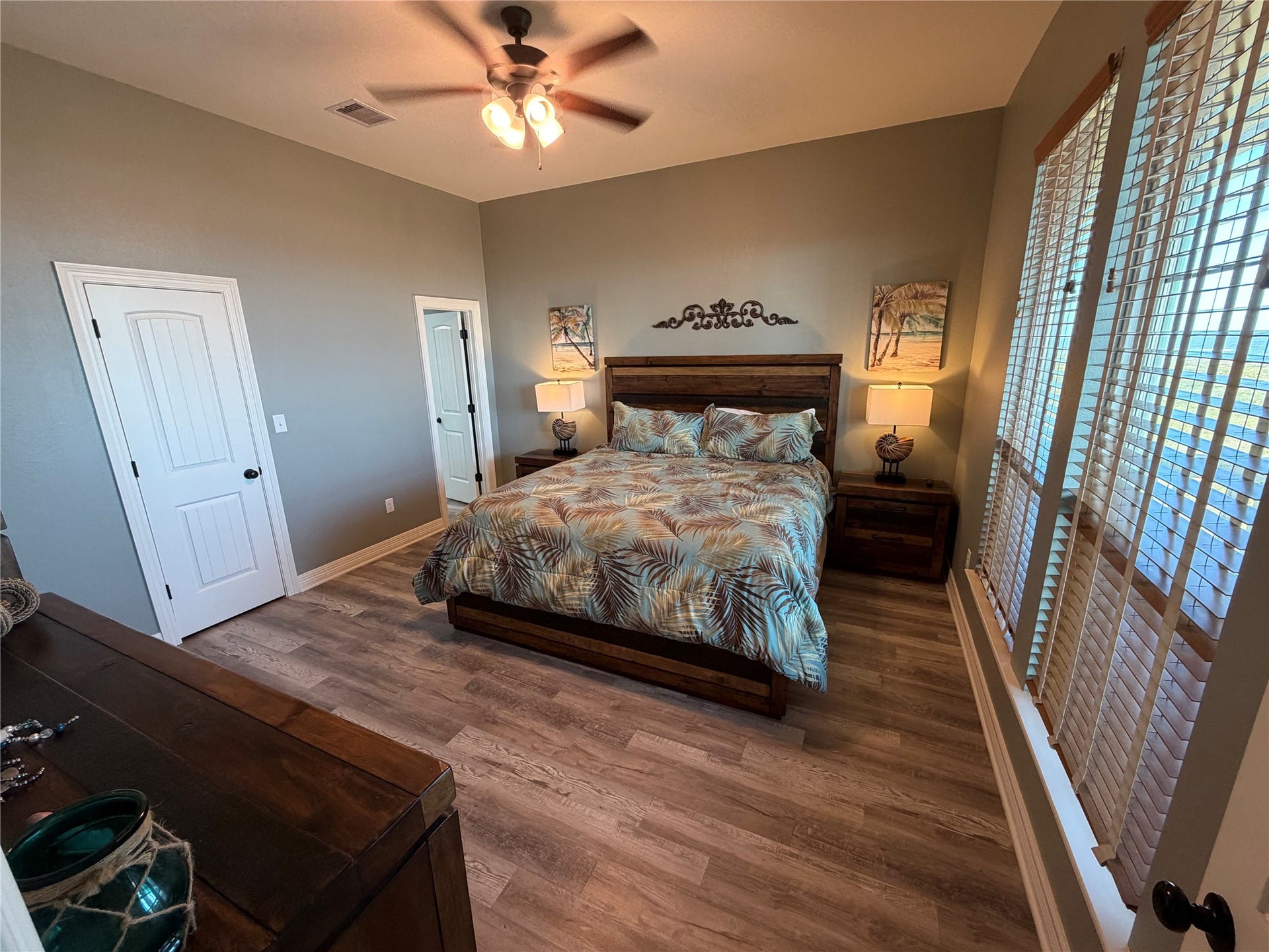 715 Magnolia Lane, Port Bolivar, TX 77650 South east Guest bedroom with king bed