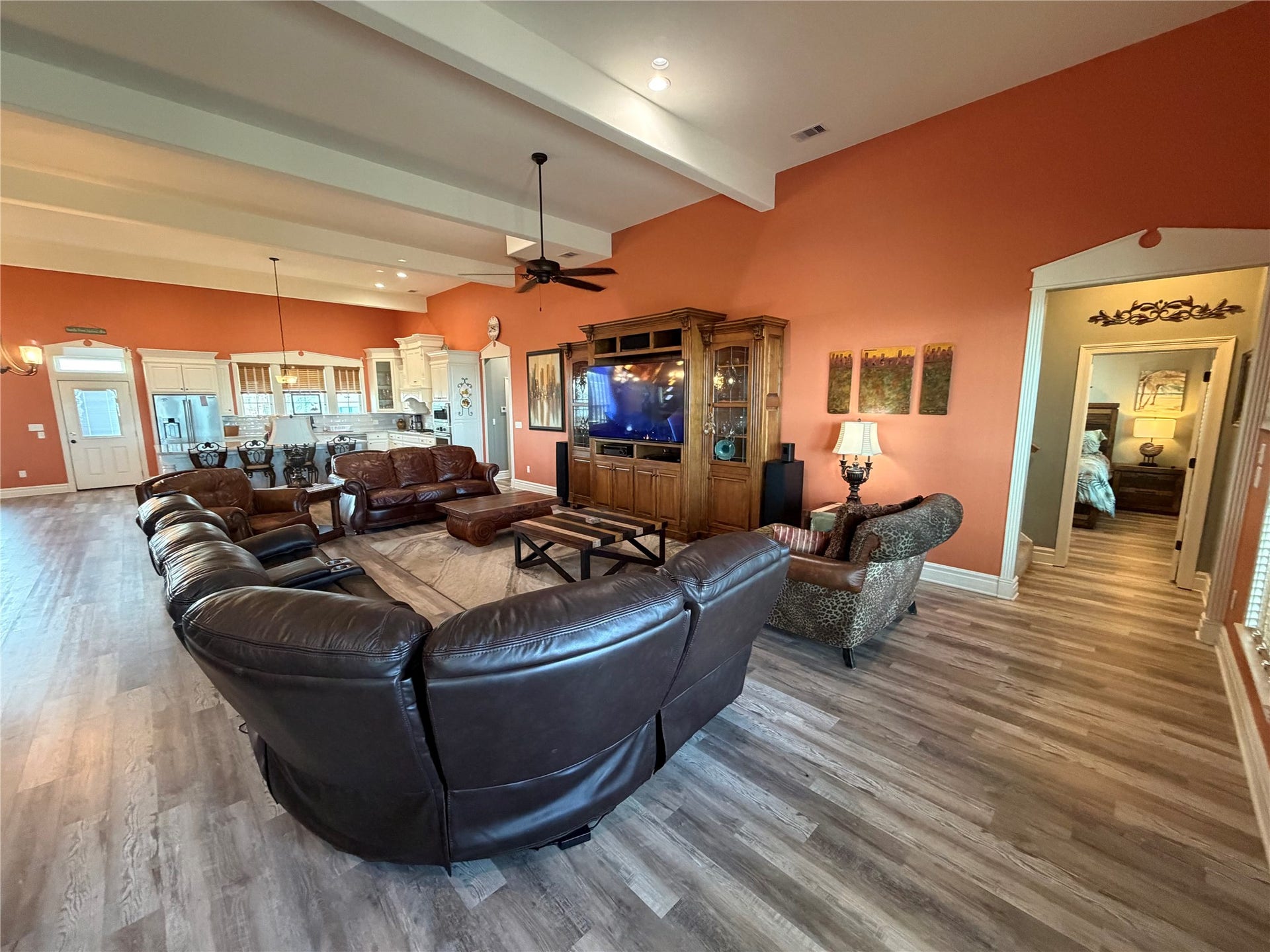 715 Magnolia Lane, Port Bolivar, TX 77650 Living room