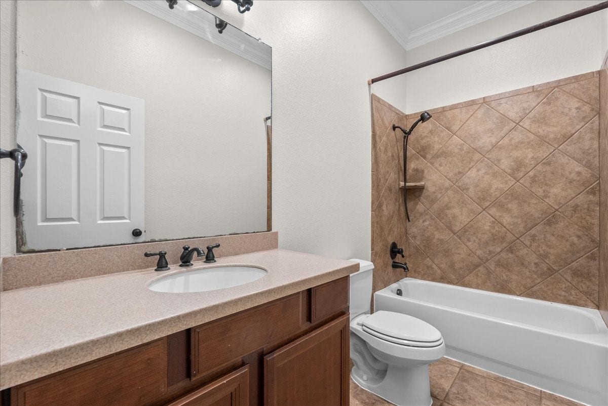 4465 Damasco Cove, League City, TX 77573 4465 Damasco Cove, League City, TX 77573