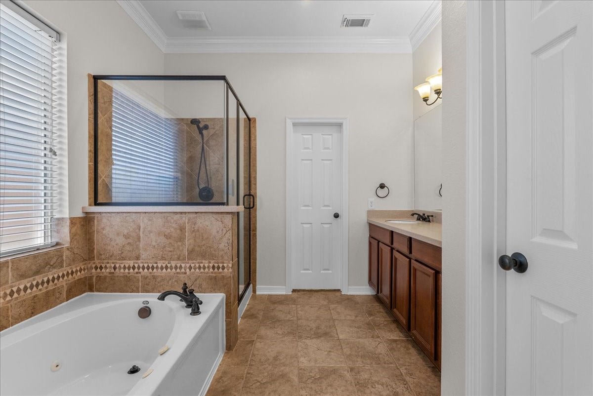 4465 Damasco Cove, League City, TX 77573 4465 Damasco Cove, League City, TX 77573