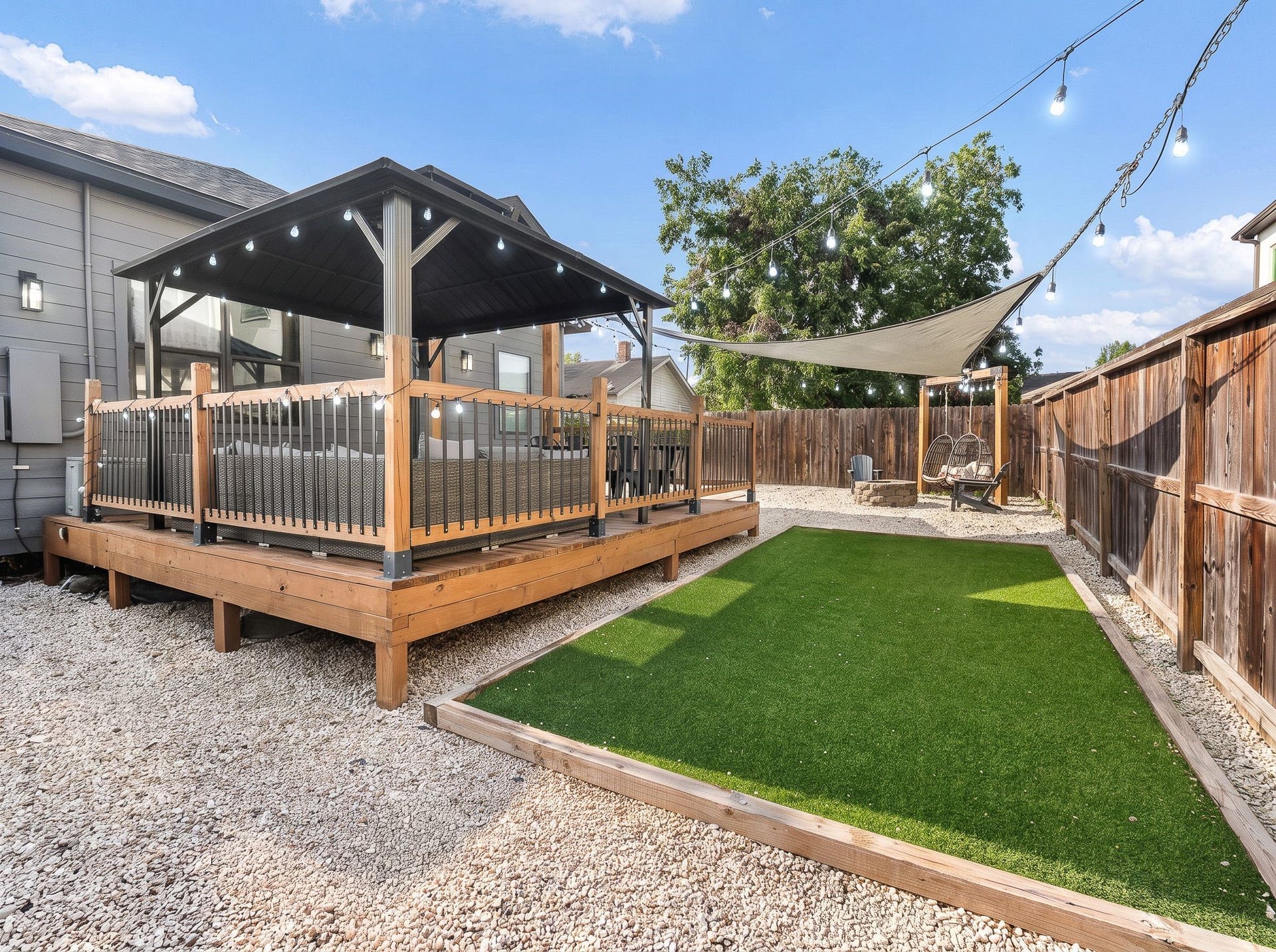 615 N Milby Street, Houston, TX 77003 615 N Milby Street, Houston, TX 77003