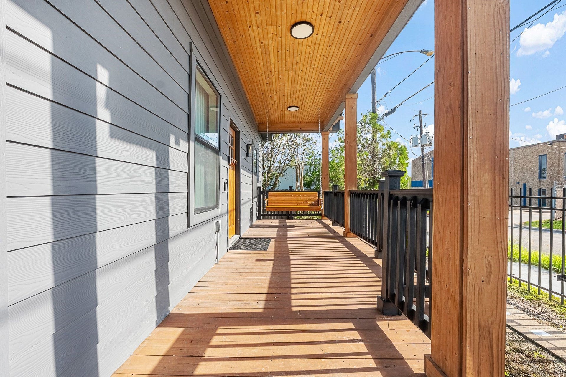 615 N Milby Street, Houston, TX 77003 615 N Milby Street, Houston, TX 77003