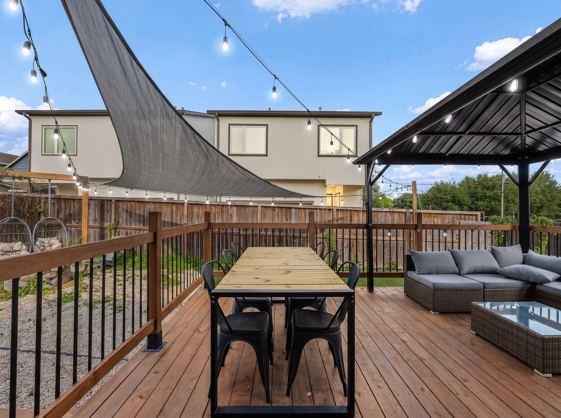615 N Milby Street, Houston, TX 77003 615 N Milby Street, Houston, TX 77003