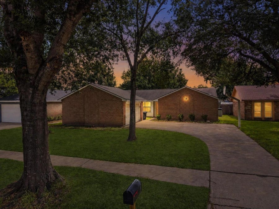 Property photo for 11210 Daybreak Lane, Cypress, TX