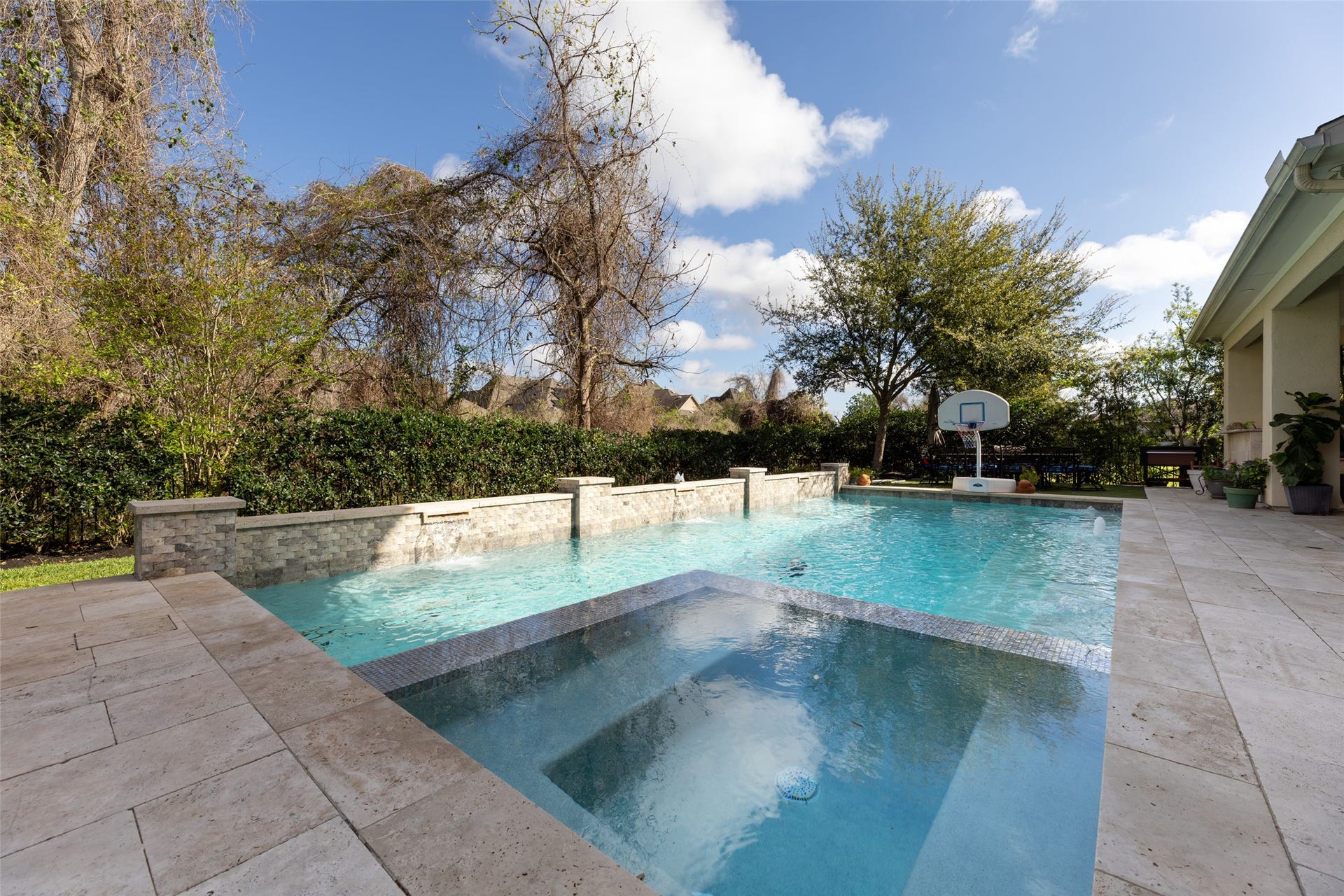 9407 Fox Bend Lane, Missouri City, TX 77459 Pool area with spa