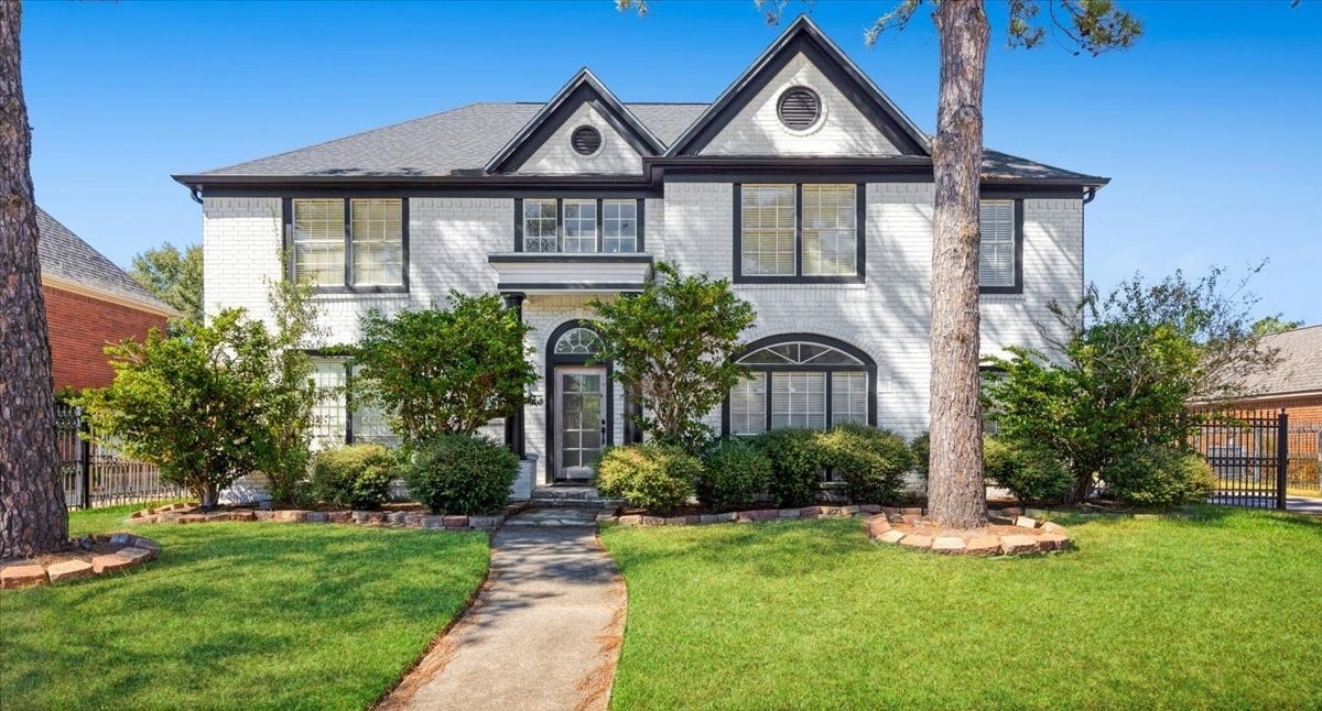 Welcome to 2112 Tipperary Dr