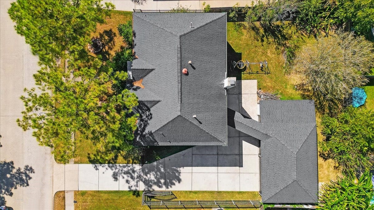 2112 Tipperary Drive, Pearland, TX 77581