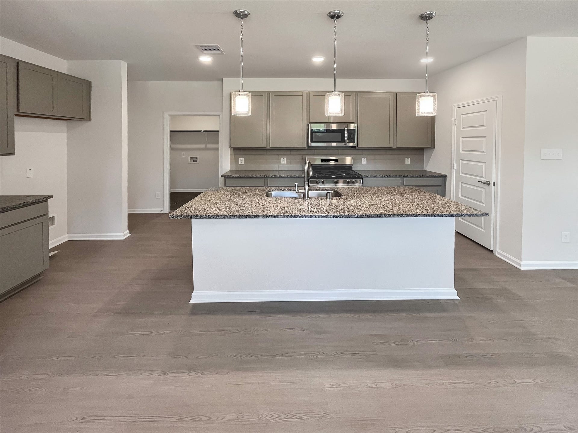 19107 Malatya Court, Montgomery, TX 77316 The Robin II- Kitchen. Sample image to be used for example only.