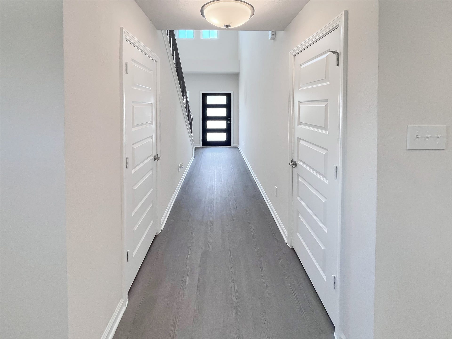 19107 Malatya Court, Montgomery, TX 77316 The Robin II- Foyer. Sample image to be used for example only.